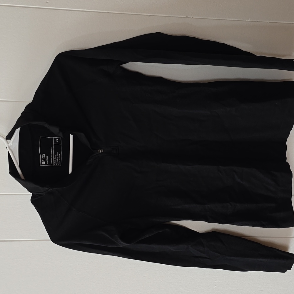 NWT Figs Salta Quarter Zip Black XS